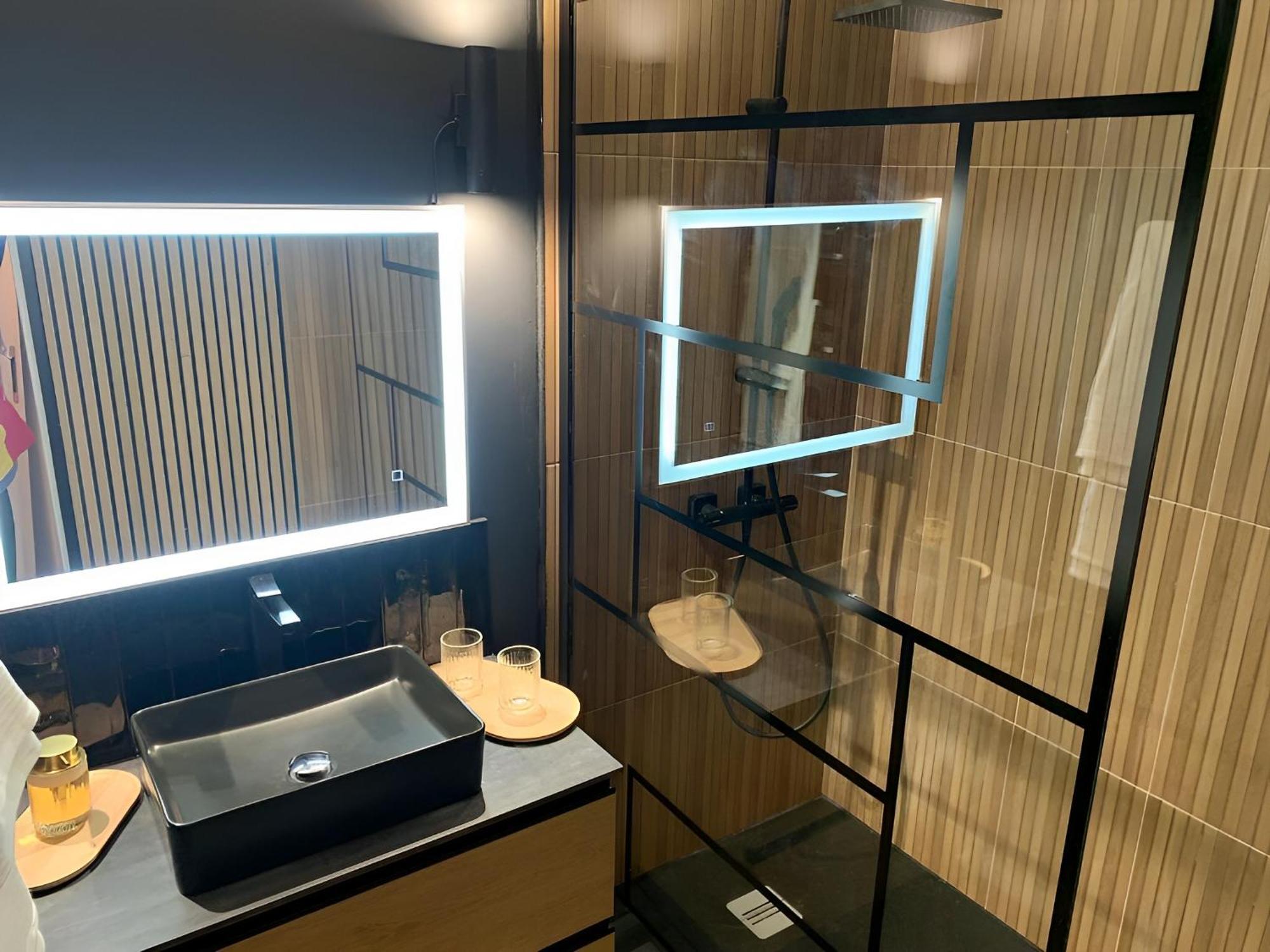 Magnifique Appartement, 3 Min De Paris Levallois-Perret Exterior photo